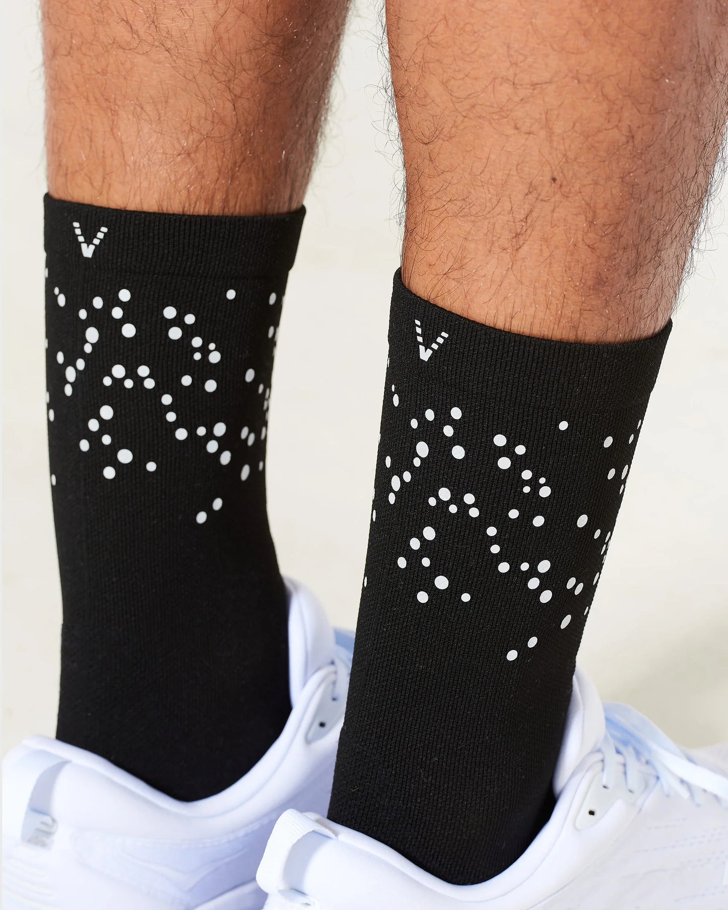 BLACK REFLECTIVE TRAINING SOCKS